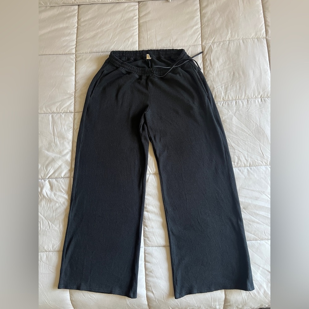 Gilly Hicks Waffle Straight Pants